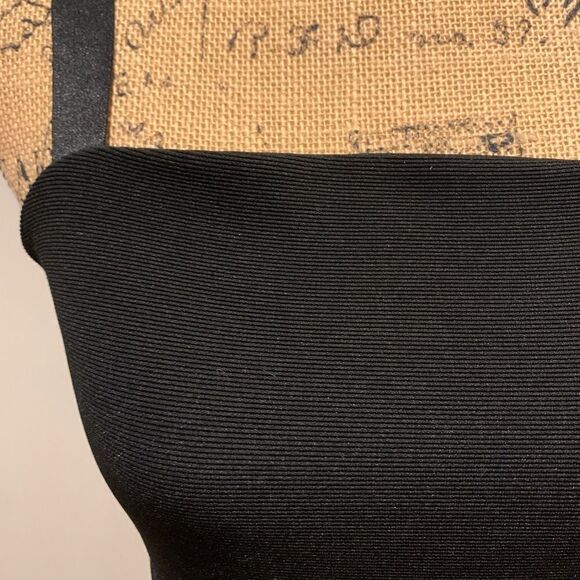 Express Little Black Dress Sz small. Sexy Side - Picture 4 of 9